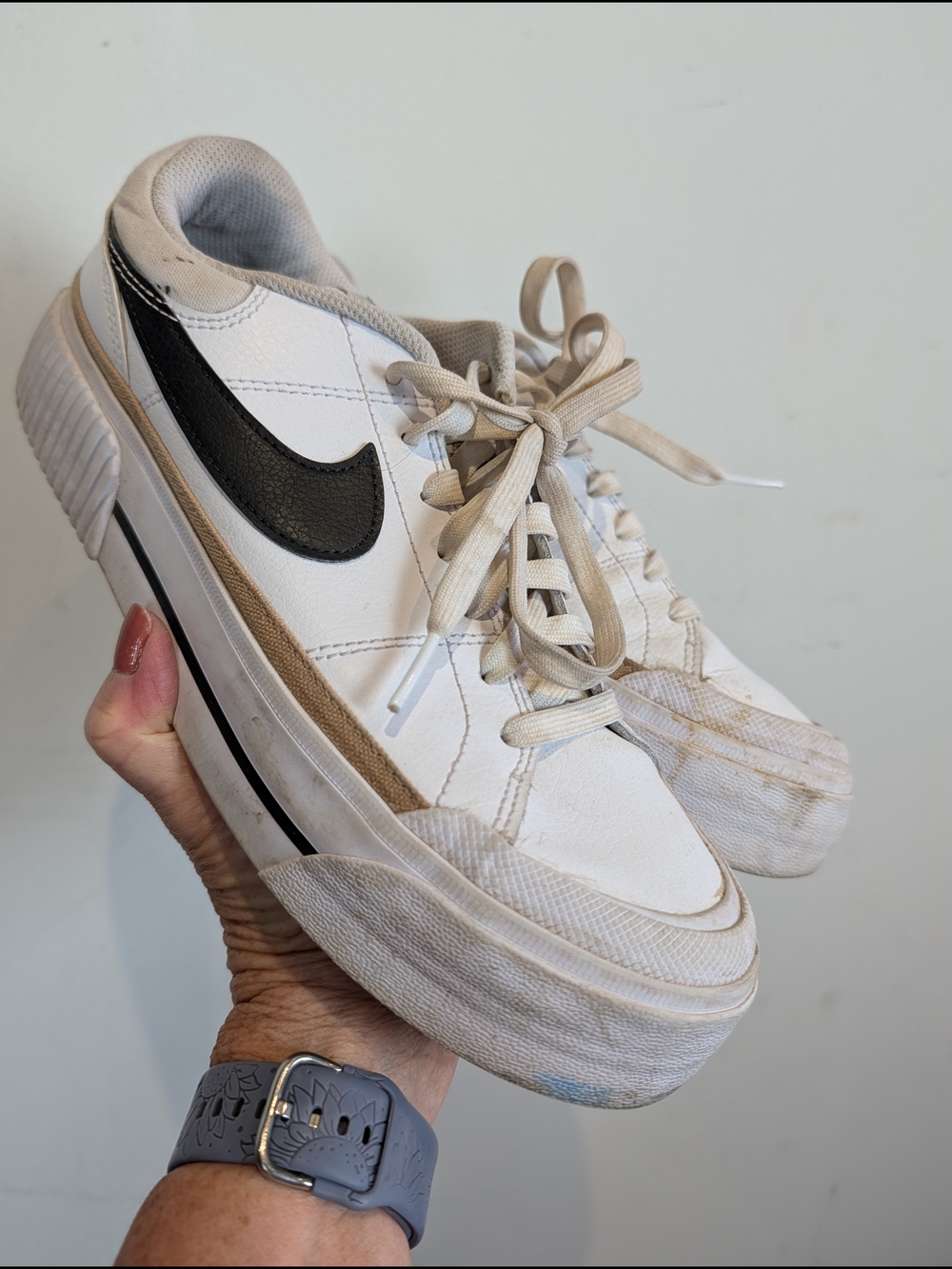 Nike White Sneakers with Black Swoosh, Size 8.5 - Picture 1 of 9